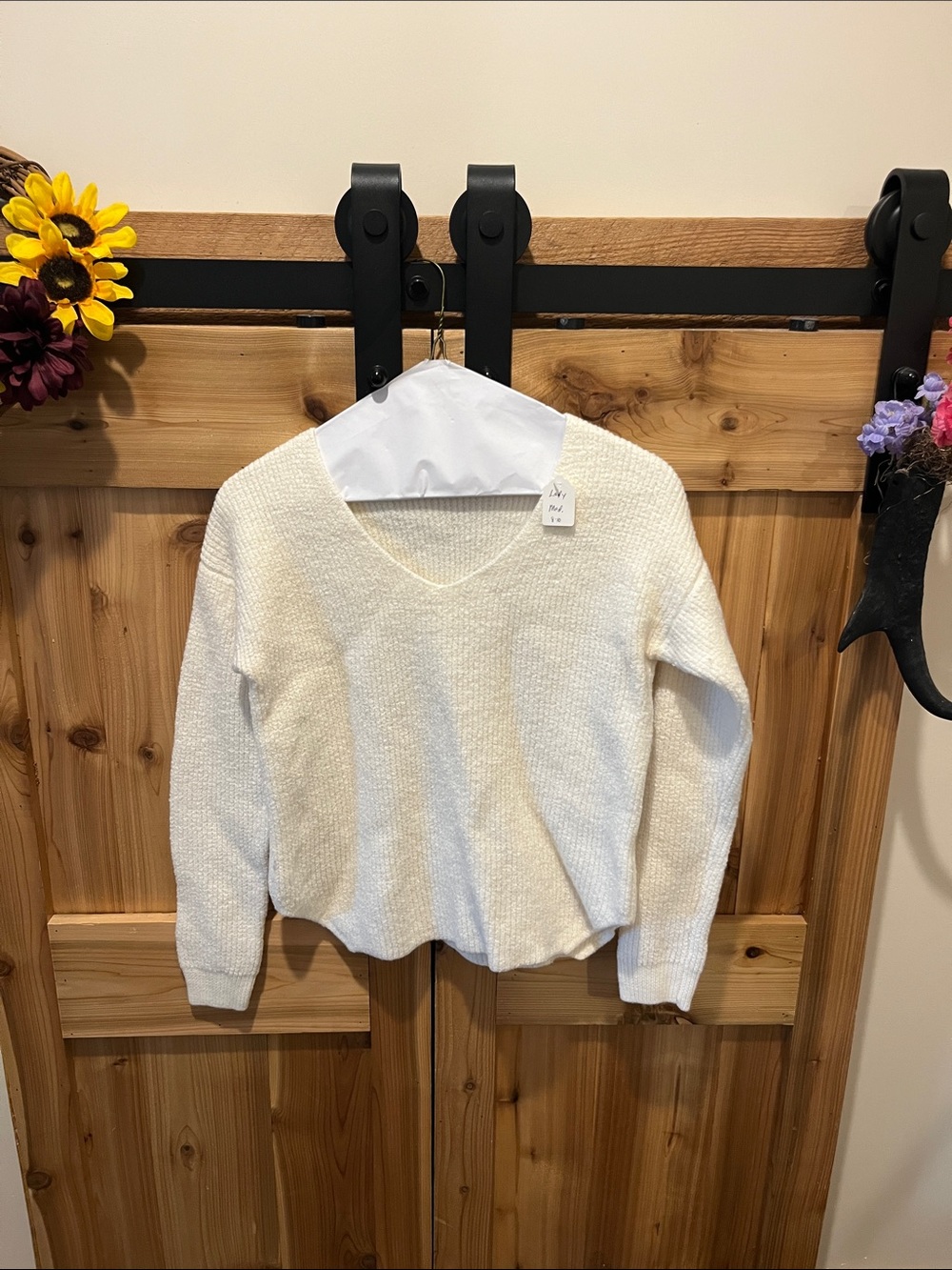 Wilfred Free Cream V-Neck Textured Knit Sweater